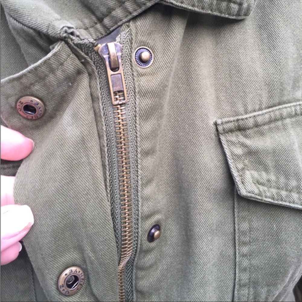 Brandy Melville Doris jacket faux fur fleece lined green one size - Picture 9 of 11